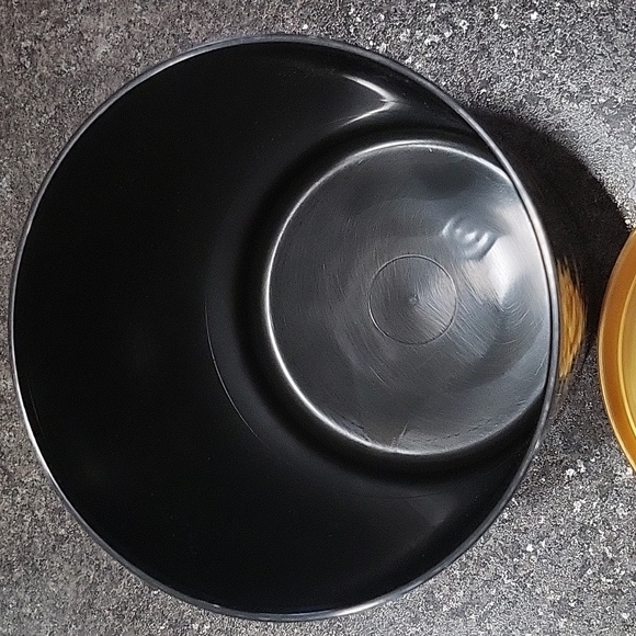 Catrinas One Touch Canister- Tupperware - Picture 5 of 5